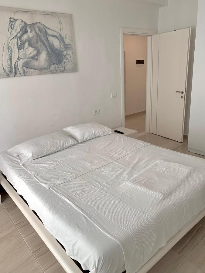 Loli Apartment Luxury White Residence Sarandë 외부 사진