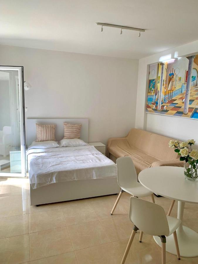 Loli Apartment Luxury White Residence Sarandë 외부 사진