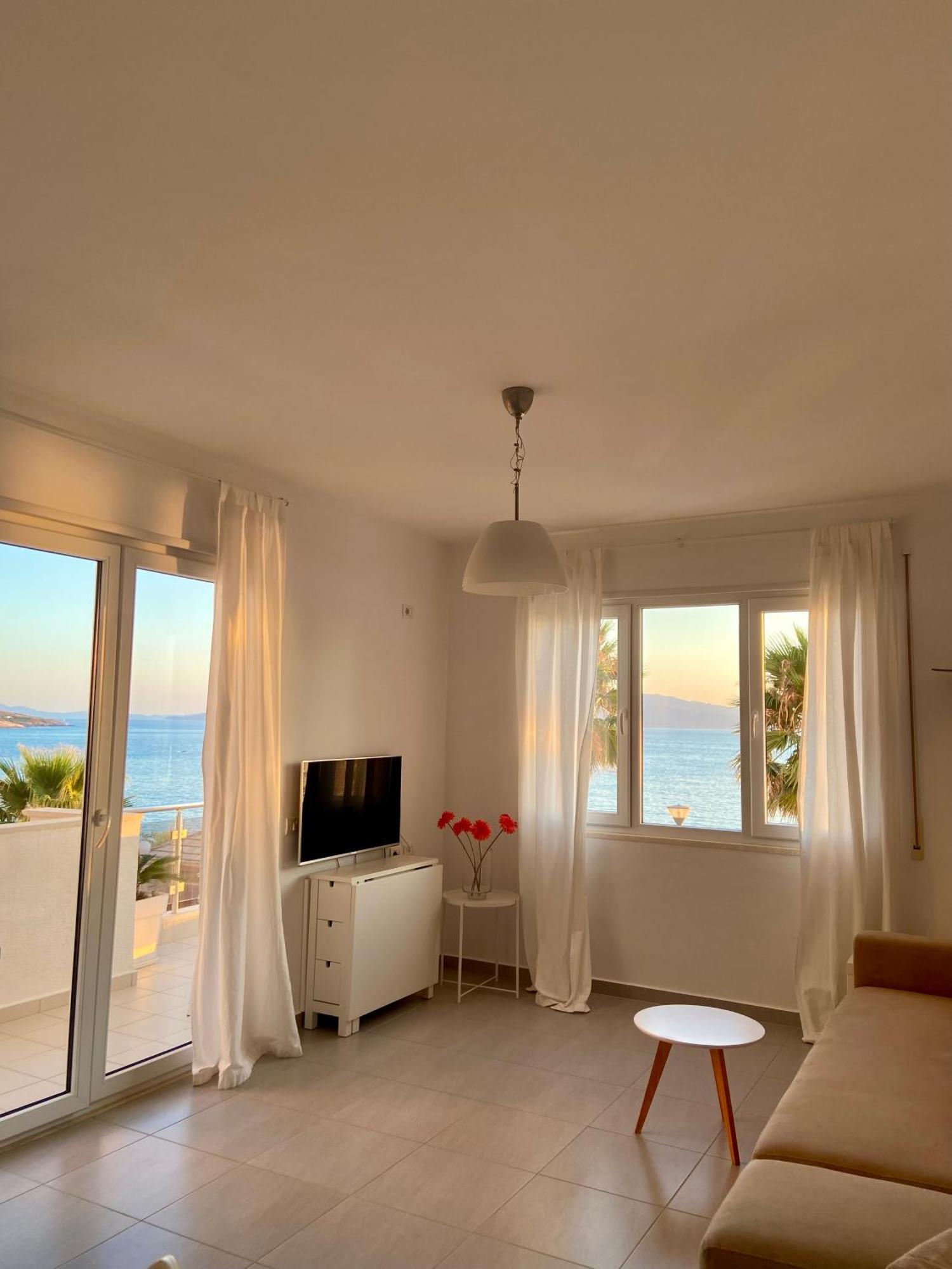 Loli Apartment Luxury White Residence Sarandë 외부 사진